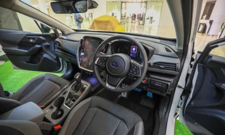 Subaru Pilih Jalan Berbeda: Utamakan Manusia, Bukan Teknologi Instan