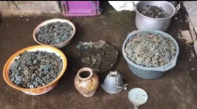 Heboh! Ribuan Uang Kepeng dan Artefak Kuno Ditemukan di Lahan Warga Pasuruan