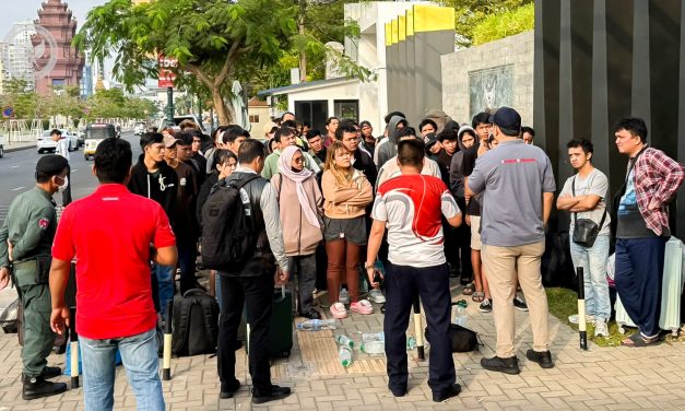 KBRI Phnom Penh Diserbu WNI Usai Penggerebekan Jaringan Scam di Kamboja