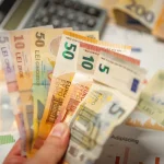 Ekonomi Iran Tertekan, Nilai Rial Jatuh ke Titik Terendah Sepanjang Sejarah