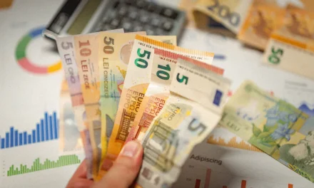 Ekonomi Iran Tertekan, Nilai Rial Jatuh ke Titik Terendah Sepanjang Sejarah