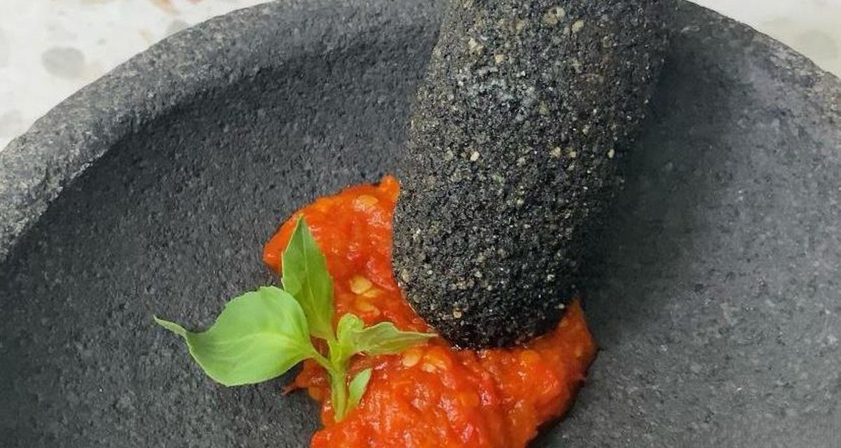 Tak Disangka! Gado-gado Pot dan Nasi Liwet Ulekan Ini Jadi Perbincangan