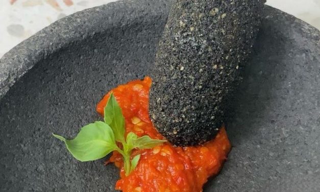 Tak Disangka! Gado-gado Pot dan Nasi Liwet Ulekan Ini Jadi Perbincangan