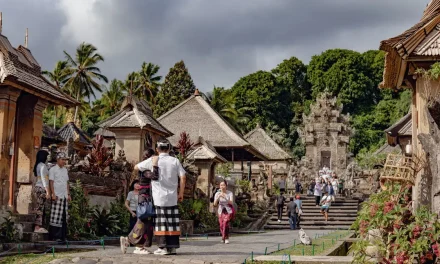 Pariwisata Indonesia Disorot DPR: Promosi Jalan Terus, Infrastruktur Masih Tertatih