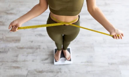 Stop Percaya Mitos! Camilan Malam Hari Ini Aman untuk Berat Badan