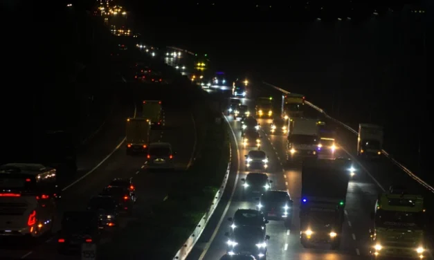 Mudik Belum Dimulai? 72% Kendaraan Masih Tertahan di Jakarta!