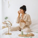 Rahasia Wajah Segar Saat Bangun, Ternyata Dimulai dari 7 Kebiasaan Ini!