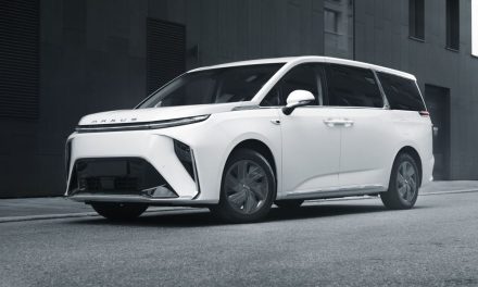 Fakta Mengejutkan Mudik 2026: Dari Mobil Listrik hingga Kecelakaan Tol Km 290