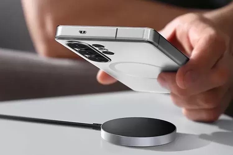 Samsung Galaxy S26 Ultra Resmi Naik Kelas, Wireless Charging Kini 25W