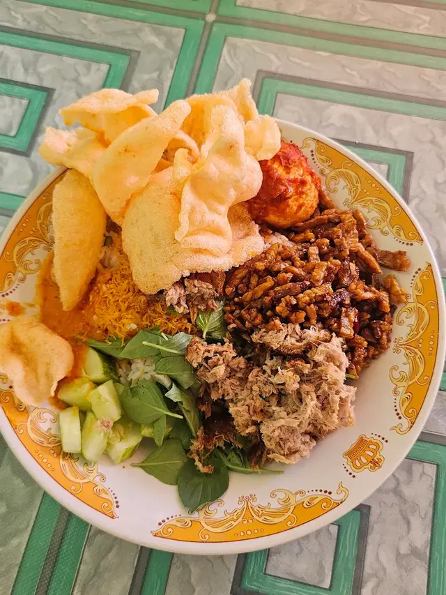 Nasi Ulam & Nasi Uduk Ibu Yoyo.