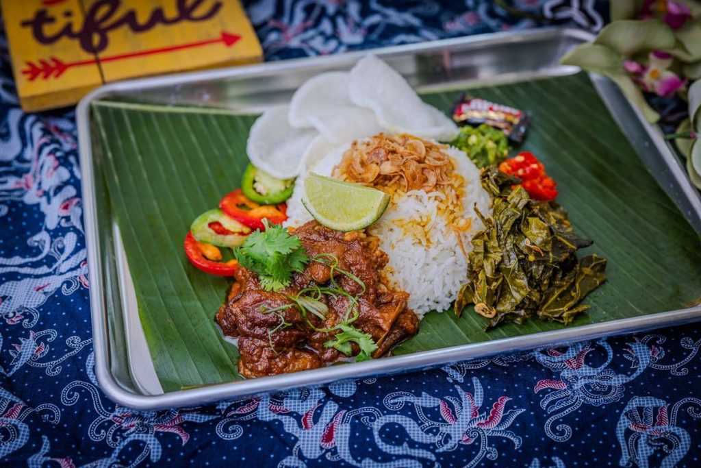 Restoran Rendang Republic di Chicago yang menyajikan rendang khas Indonesia