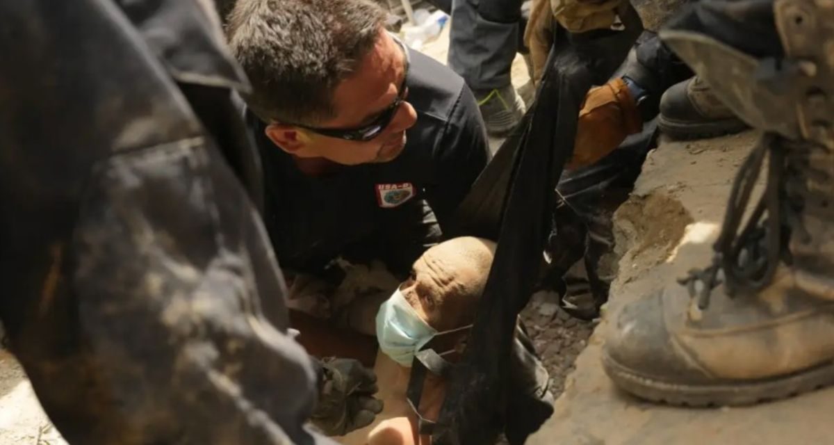 Keajaiban Gempa Venezuela, Ayah dan Anak Ditemukan Selamat