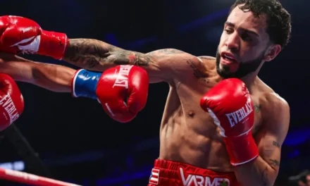 Oscar Collazo Hancurkan Neider Valdez Lewat KO Ronde Kedua