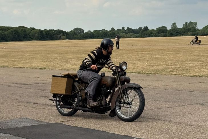 Jason Momoa Sulap Harley-Davidson Klasik Motor Listrik Hybrid