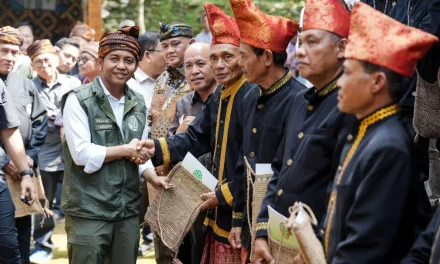 Pemerintah Percepat Penetapan Hutan Adat untuk Kurangi Konflik