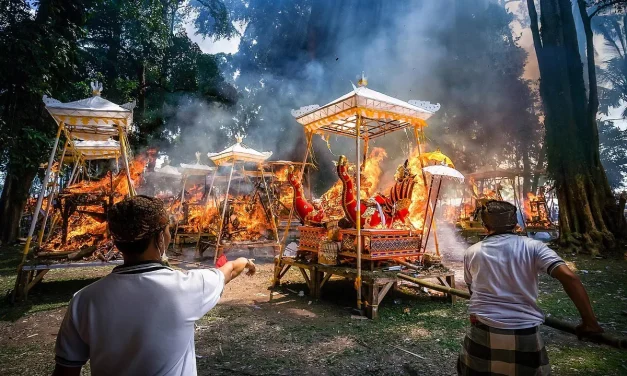 Tradisi Ngaben Beradaptasi dengan Kehadiran Krematorium