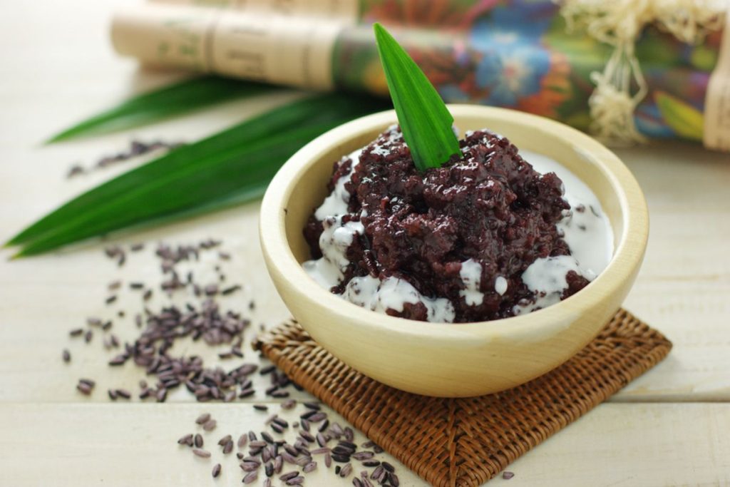 Ragam sarapan khas Indonesia rekomendasi TasteAtlas dari bubur ayam hingga papeda.