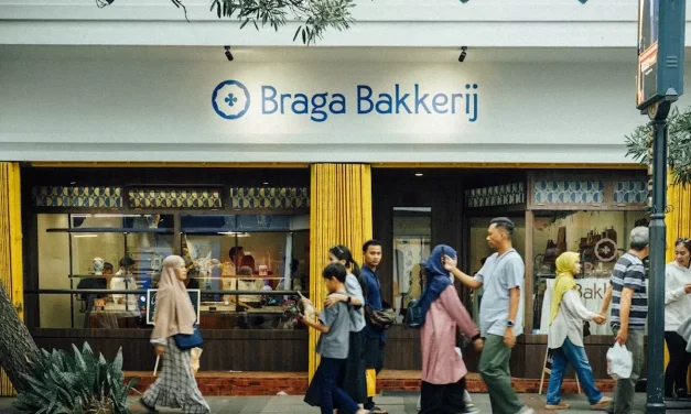 5 Tempat Makan di Braga Bandung untuk Wisata Kuliner Akhir Pekan