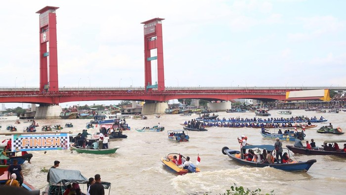 Festival Perahu Bidar Tradisional 2026 Meriahkan HUT ke-81 RI