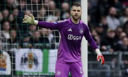 Maarten Paes Punya Kans Bersinar Bersama Ajax di UEFA Conference League, Ikuti Jejak Kevin Diks?