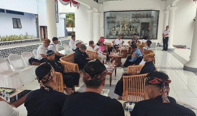 Warga Wanasigra Gelar Nyembah Jelang Tradisi Merlawu di Ciamis