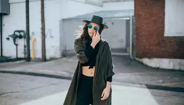 Recession Core, Tren Fashion Minimalis di Tengah Melemahnya Daya Beli