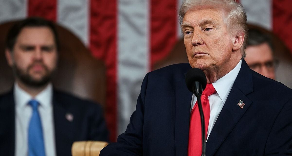 Trump Tahan Serangan AS ke Houthi, Ketegangan Laut Merah Tetap Tinggi